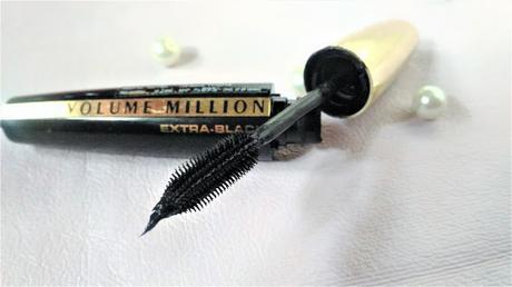 L'Oreal Paris Volume Million Lashes Extra Black Mascara Review