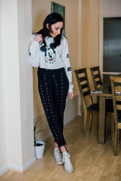 Casual OOTD: Lace Up Joggers