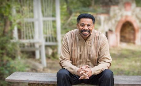 DR. TONY EVANS NEW BOOK ‘DETOURS’ DONATED TO PRISON MINISTRY CAMPAIGN