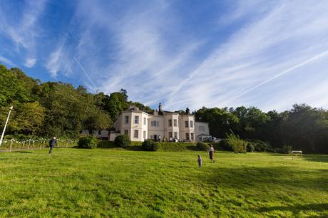 Georgian Manor in Keswick Derwentwater Independent Hostel Wedding