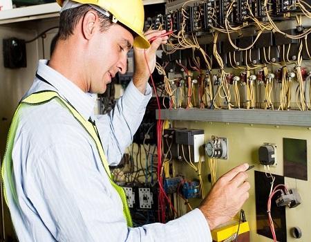 5 Questions to Ask Licensed & Experienced Electrician before Hiring