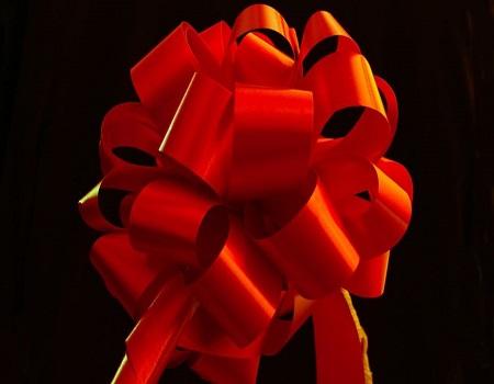 How to Make a Big Bow Out of Ribbon
