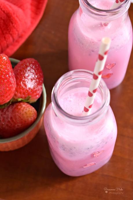 Strawberry Almond Milk Breakfast Smoothie(Love Potion - Valentine's Special)
