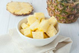 Eat-pineapple