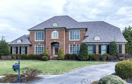West Knoxville House Hunters – Montgomery Cove Homes For Sale Below $750,000 West Knoxville House Hunters – Montgomery Cove Homes For Sale Below $750,000