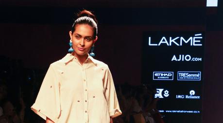 Lakme brings in sustainable fashion & Handcrafted Jewelry: Galang Gabaan in association with Tripti’s Exclusive by Nishta Goel!