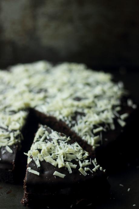 Ultimate Full Proof Best Eggless Chocolate Sponge Cake