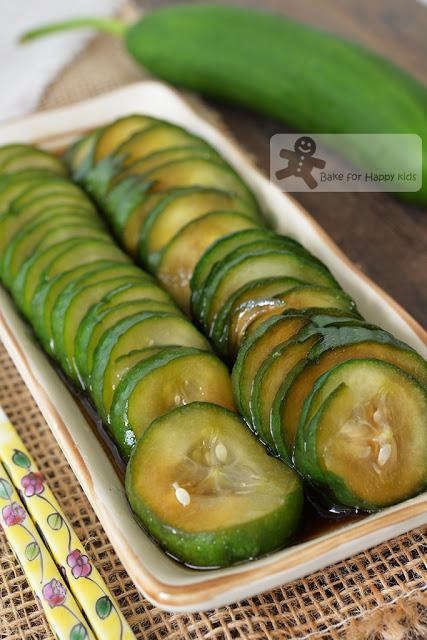 Chinese Style Vinegared Cucumber Salad 糖醋蓑衣黄瓜- So tasty and refreshing!