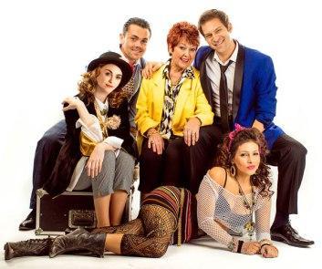 the-wedding-singer-uk-tour-l-r-cassie-compton-ray-quinn-ruth-madoc-jon-robyns-roxanne-pallett-credit-darren-bell_zpsukl7c1wi