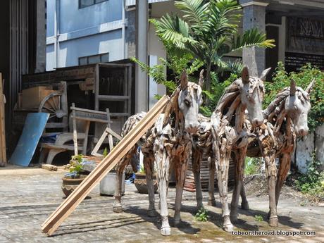 ROOTS:BALI WOODEN ART SCULPTORS MADE FROM TREE ROOTS