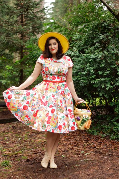 Veggie print dress, vintage veggie purse, and the perfect yellow hat