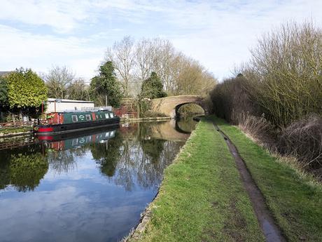 Typical Grand Union Canal