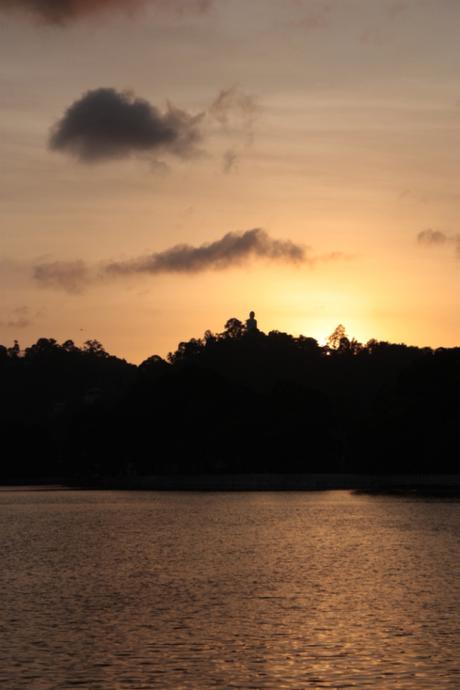 DAILY PHOTO: Kandy Sunset