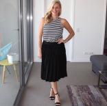 Black_Pleated_skirt_striped_shirt