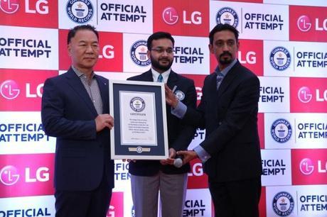 Witnessing the LG #KarSalaam Guinness World Record