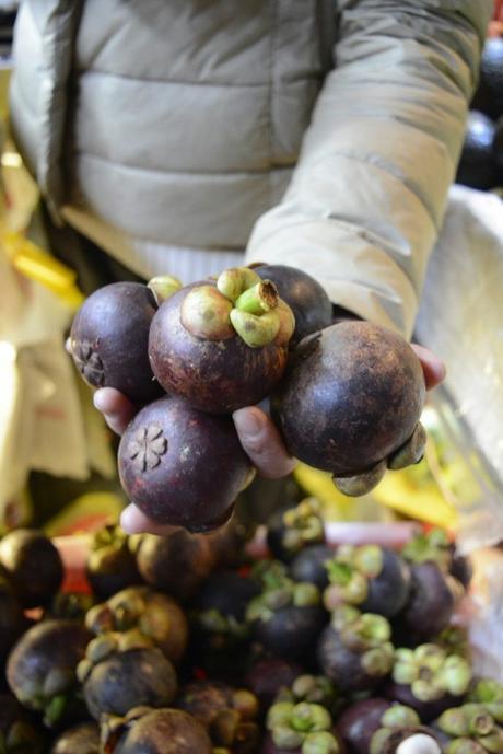 mangosteen first experience~let’s eat!