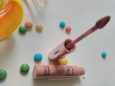 Lakme 9to5 Weightless Matte Mousse Lip & Creme Color- Sugar Touch: Review, Swatches