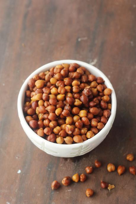 Kala Channa And Palak Subji. Brown Chickpeas And Spinach Curry