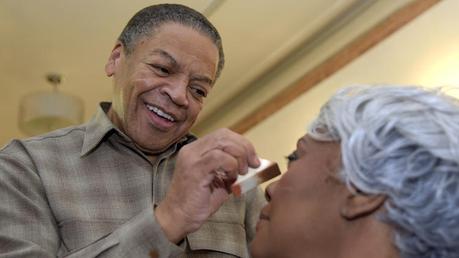 Oprah Has Inspired Longtime Makeup Artist Reggie Wells To Give Back