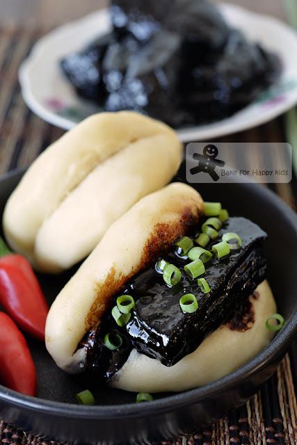 caramel pork belly kong bak bao pau