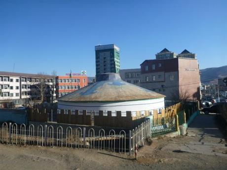 Baatpacking in Mongolia: Exploring the Red Hero, Ulaan Baatar Shaman Centre of Eternal Heavenly Sophistication