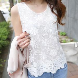 Hack Fashionable Look This Summer In Cool Tops