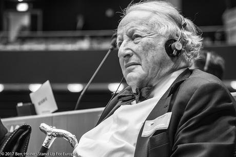 Paul Goldschmidt - Commission européenne - Stand Up For Europe - Parlement européen - Portrait by Ben Heine