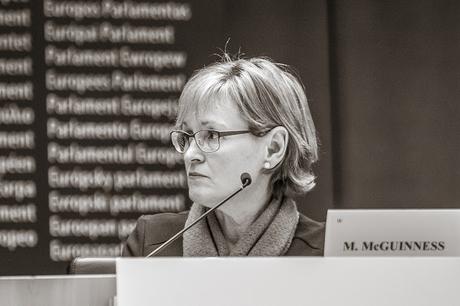 Mairead McGuinness - Parlement européen - Portrait by Ben Heine