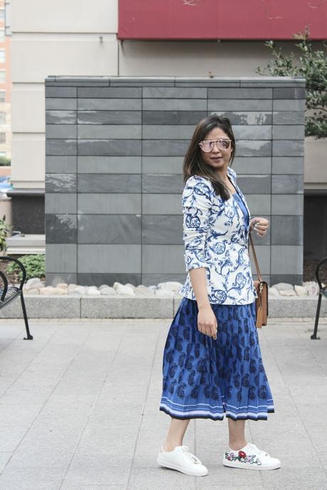 how to dress like  a strret style star, sneakers, embroidered sneakers, banana republic blue paisley dress, print on print, aldo zebra bag, print mixing, fashion, style, ootd, blue dress , redblue and white, myriad musings, Saumya Shiohare