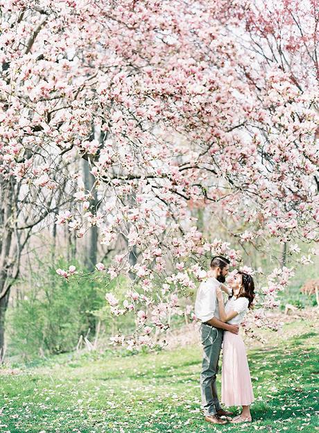 Pretty spring engagement session