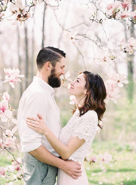 Pretty spring engagement session