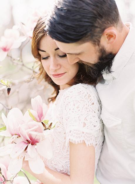 Pretty spring engagement session