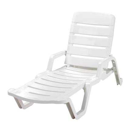 White Plastic Lounge Chairs