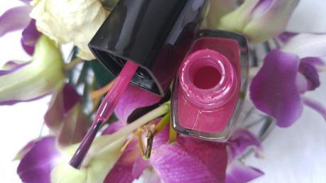 Amway Bold Pink Nail Enamel