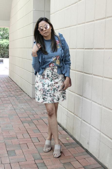 wearing hush puppies mules, ruffled blouse, mini skirt, print om print, print mixing, street atyle, fashionblogger, dc blogger, myriad musings, saumya shiohare , indian