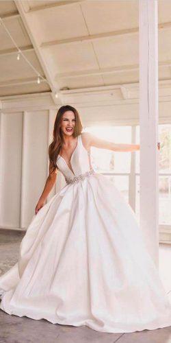 30 Chic Bridal Dresses Styles Silhouettes Paperblog