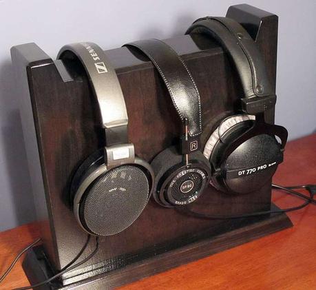 Headphone wall mount online diy