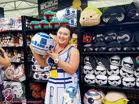 R2D2 Had Tons Of Fun At The STAR WARS DAY: MAY THE 4TH BE WITH YOU FESTIVAL