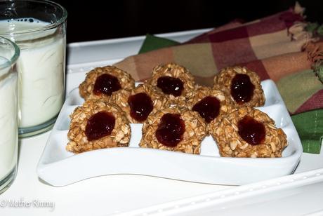 Recipe: No Bake Cookies with Peanut Butter and Jelly