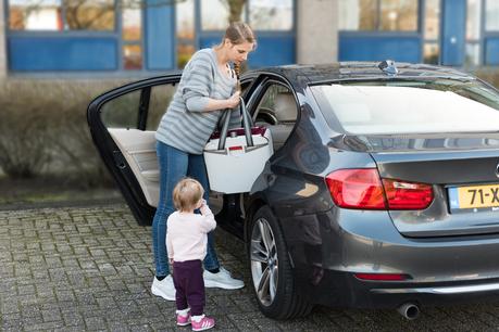 Introducing Purseat - A fold up car seat and travel bed for children