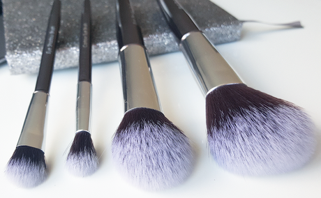 PLATINUM MAKEUP BRUSHES