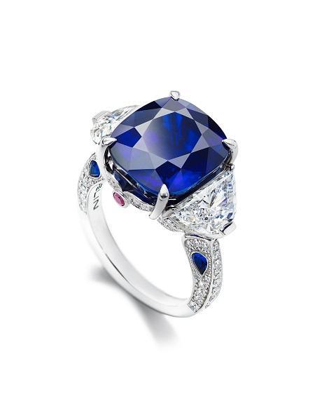 Gübelin Jewellery presents a new sapphire ring from the Drops of Water line 