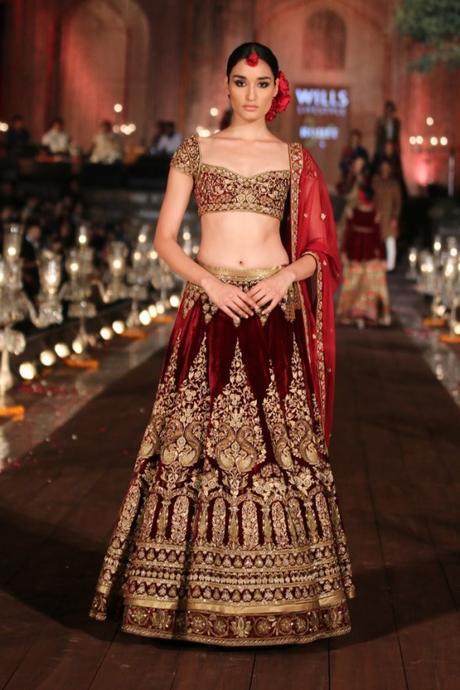Accentuate Your Beauty and Sensuality and Cast An Spell In The Fabulously Beautiful Lehenga
