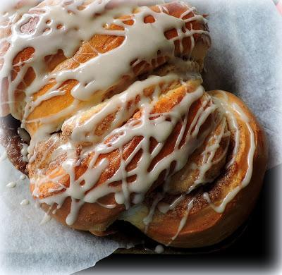 Pull Apart Cinnamon Roll Bread