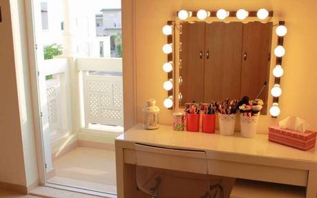 DIY Vanity Mirror With Lights for Bathroom and Makeup Station