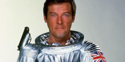 landscape-1446639653-movies-moonraker-roger-moore-1979_zpshdt44bir