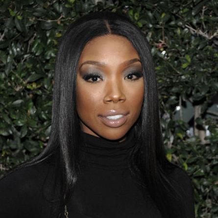 Let’s Keep Brandy In Our Prayers The Singer Reportedly Lost Consciousness  While On A Delta Flight