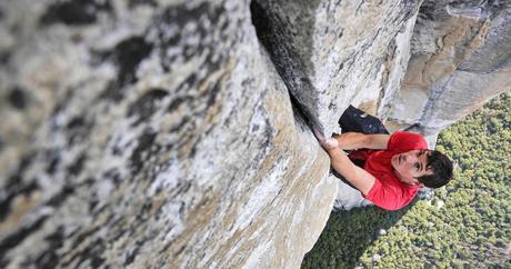 Alex Honnold Climbs El Cap Without Ropes