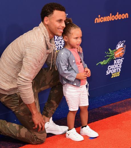 Steph Curry Receives Some Pre Game Motivation From His Daughter Riley