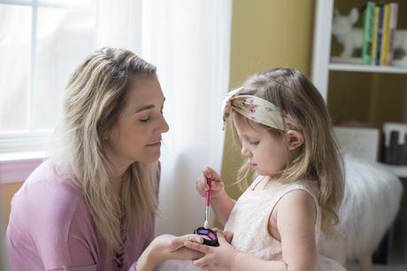 Fun and unique gift ideas for little girls: Just Like Mommy Cosmetics pretend make-up makes it fun and safe for everyone! 